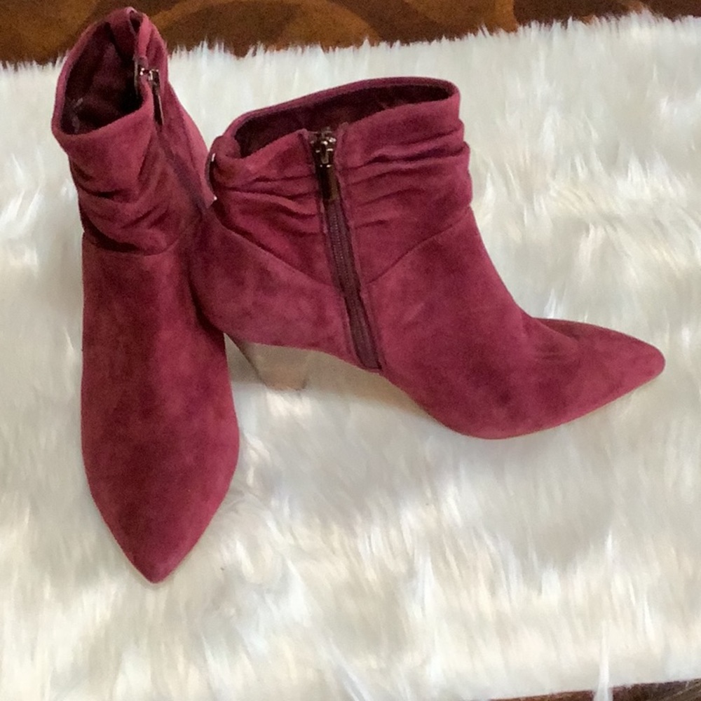 Shoes - Picture 2 of 3